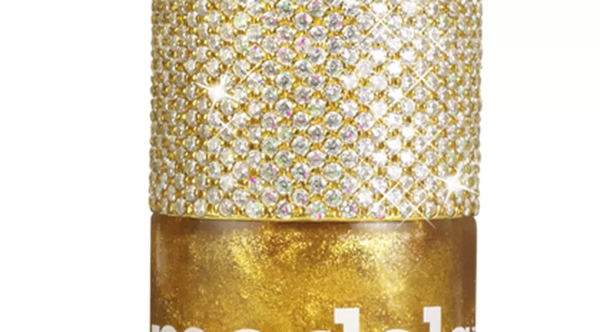 Este o sticluţă de ojă, dar costă cât o vilă! Iată de ce este o avere!