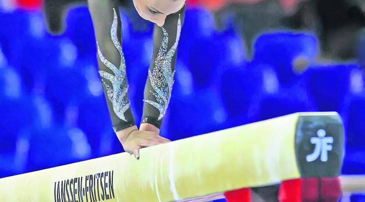 Operată anul trecut la inimă, Cătălina Ponor a câştigat aurul la Europenele de Gimnastică