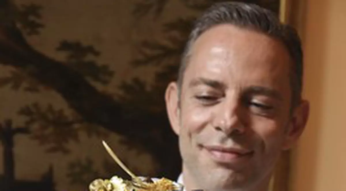 Tu ai da 1000 de dolari pe o cupă de îngheţată? Uite cum arată şi ce conţine cea mai scumpă din lume! FOTO