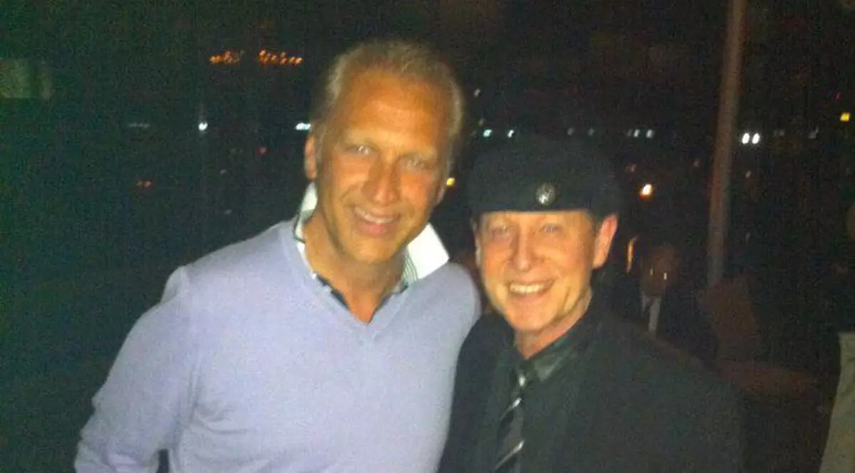 Flavius Teodosiu şi celebra trupă Scorpions i-au cântat în weekend lui Bill Clinton