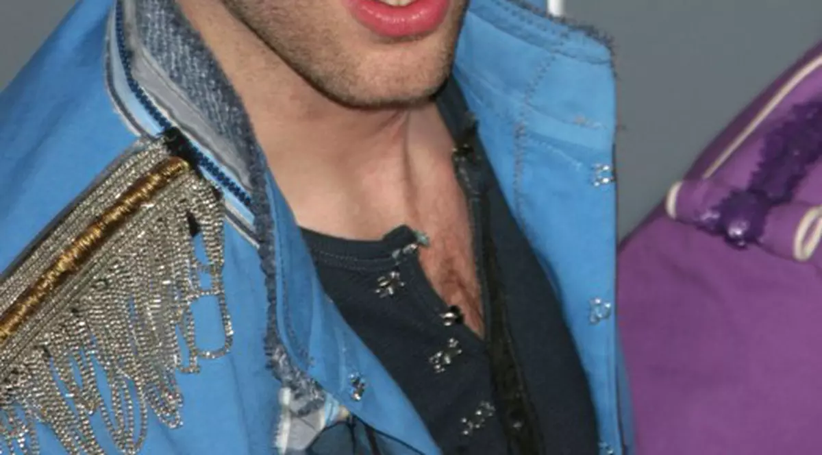 Chris Martin, solistul trupei Coldplay, suferă de sindromul tinnitus. Vezi ce i-a provocat boala!