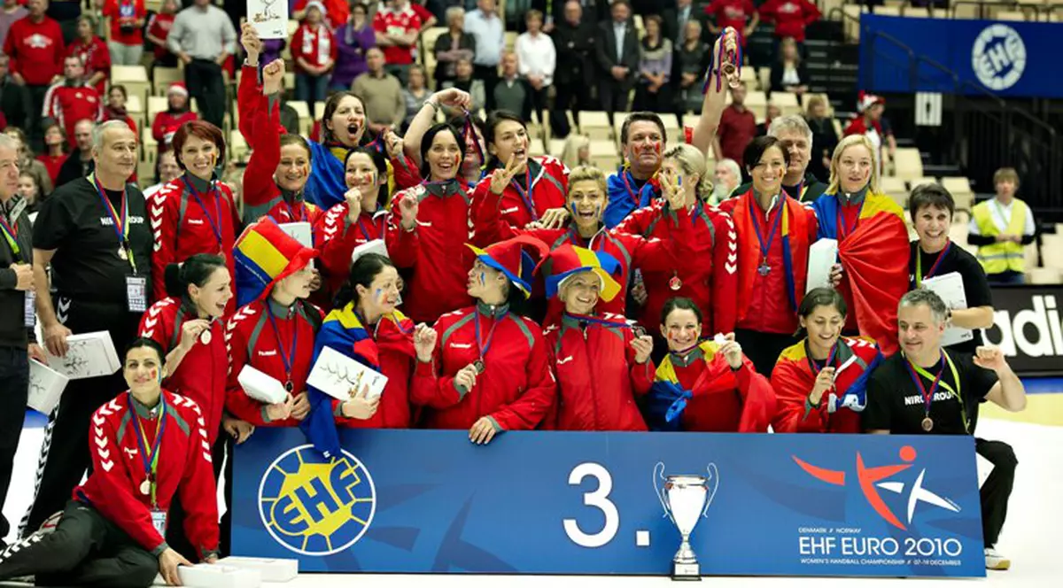 Naţionala de handbal feminin s-a calificat la Euro 2012