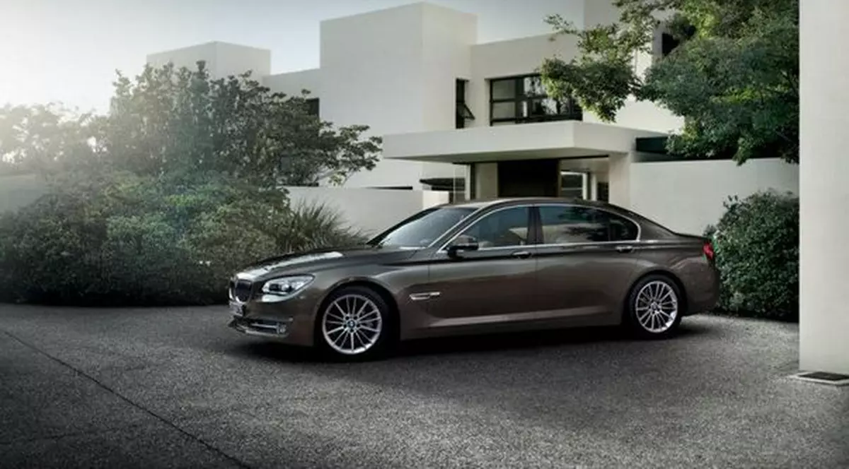 Ce limuzină! Vezi cum arată noul BMW Seria 7 facelift! | VIDEO