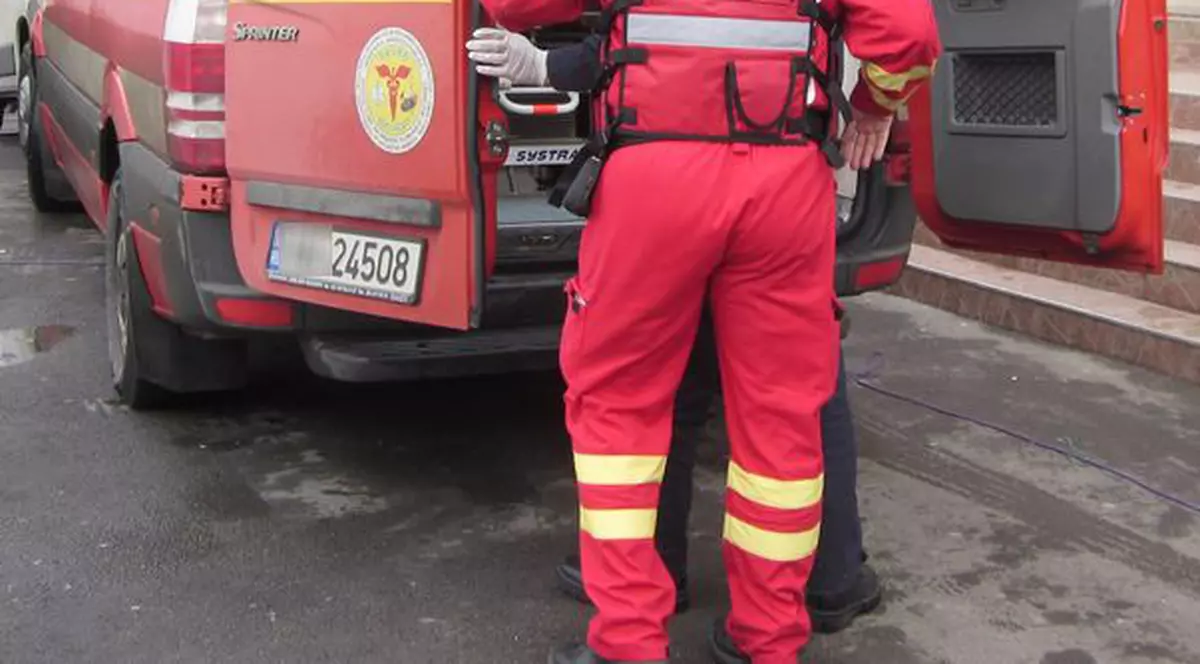 Tragedie la Vaslui! Un copil de doi ani, în stare gravă la spital după ce a fost opărit cu apă clocotită 