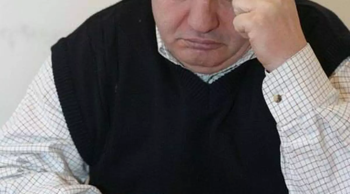 Porumboiu contraatacă: ”Borcea, un paharnic, un slugoi, un valet, un analfabet”