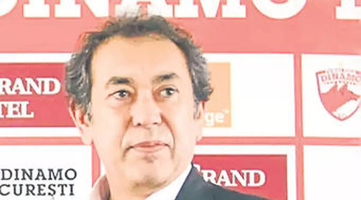 Nicolae Badea mătură cu jucătorii lui Dinamo 