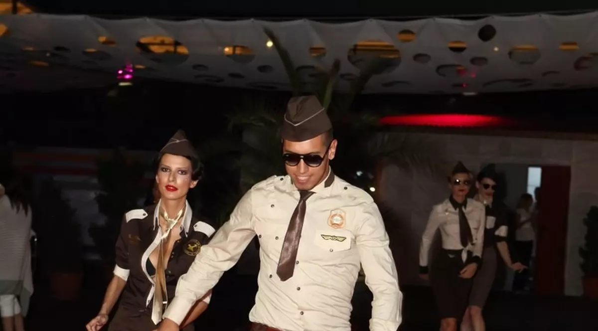 Manechinii lui Botezatu au dansat pe podium! | FOTO