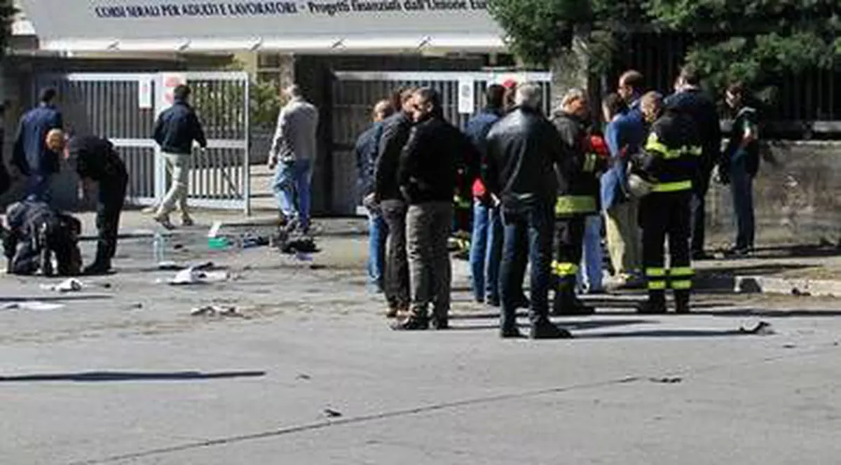 Autorul atentatului din Italia, iubitul unei românce