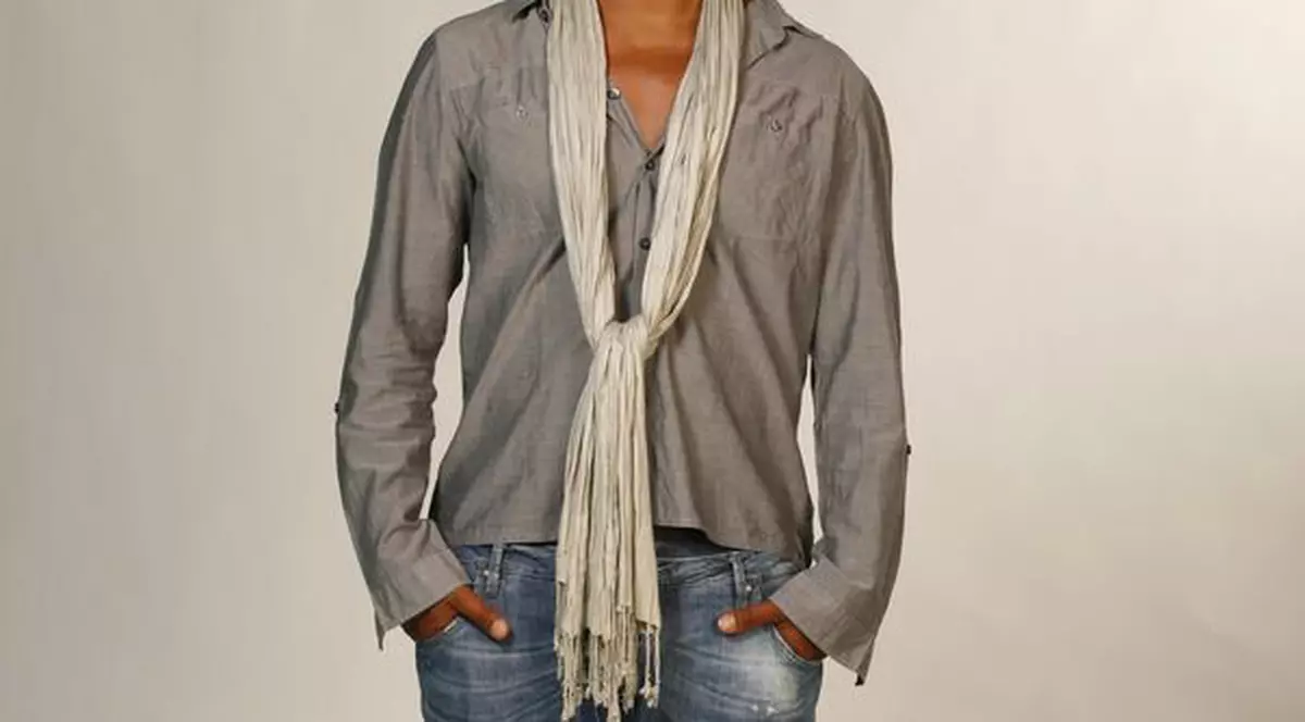 Cabral, despre AFIŞELE ELECTORALE: "Sunt mai PENIBILE ca oricând. Candidaţii dau din mâni şi vorbesc lucruri de-ai putea jura că iau ceva INJECTABIL"