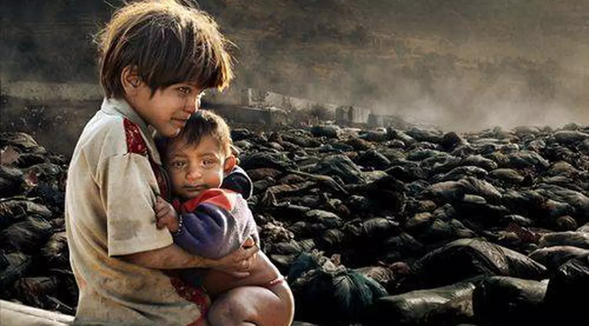 Românii care trăiesc la limita sărăciei vor primi bani de la Guvern