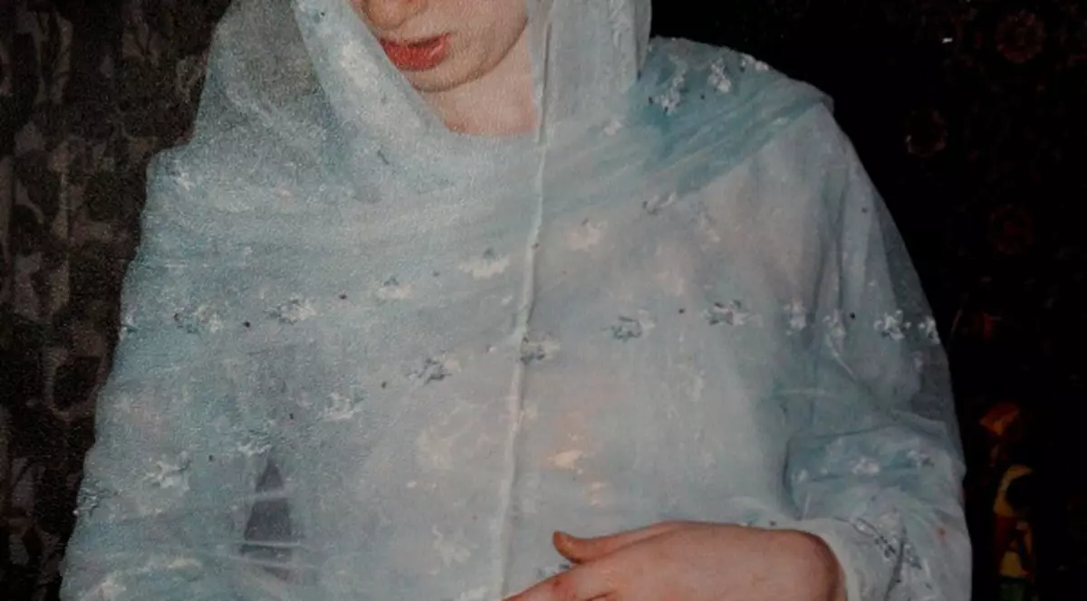 SFÂRŞITUL TRAGIC al unei fetiţe albinoase: răpită de acasă şi tăiată bucăţele!