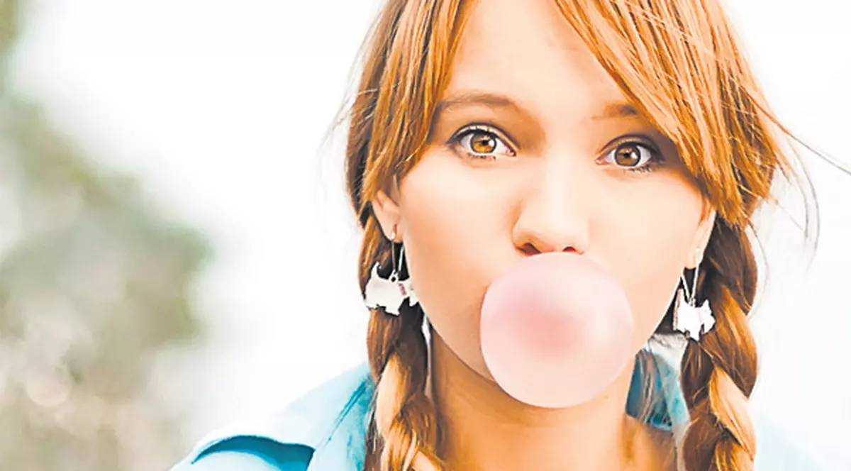 Guma de mestecat poate duce la apariţia gastritei