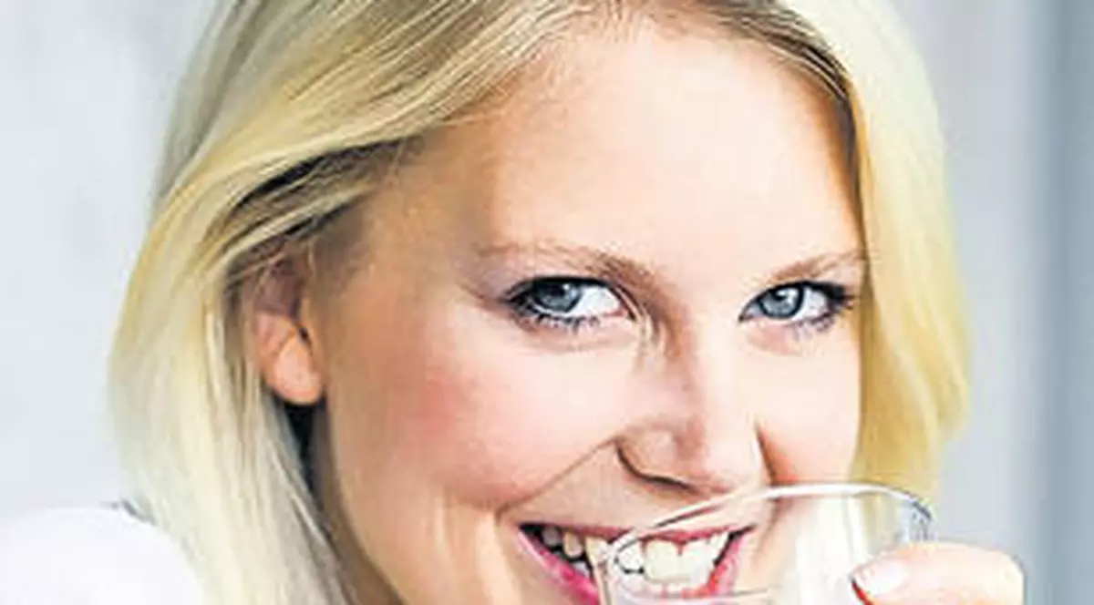 Laptele, vital pentru organism. Românii sunt codaşi la consumul de lactate