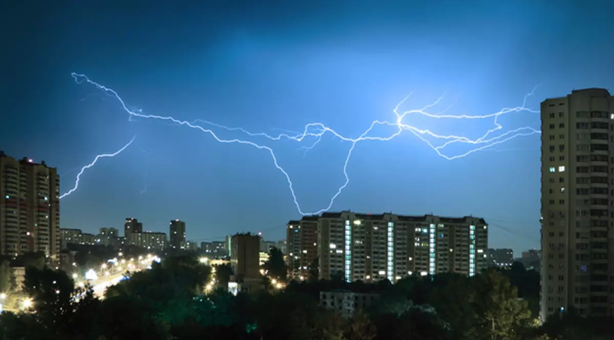 PREVIZIUNI APOCALIPTICE! "Vin dezastrele naturale! Vor lovi planeta peste o lună!"