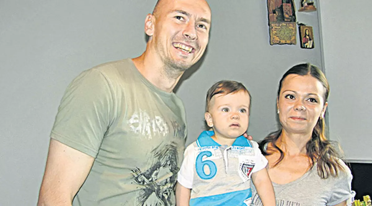 Costin Patriche s-a născut pe 15 mai anul trecut, în ziua în care Galaţi a luat titlul, şi a fost botezat după numele căpitanului Sergiu Costin