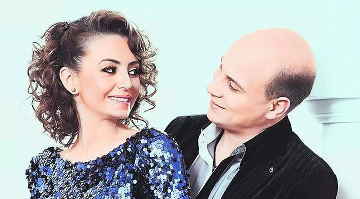 Giulia şi Vlad Huidu, uniţi de fetiţa lor: "Antonia a adus liniște și siguranță în viață noastră de cuplu. Ne iubim mai mult ca niciodată!"