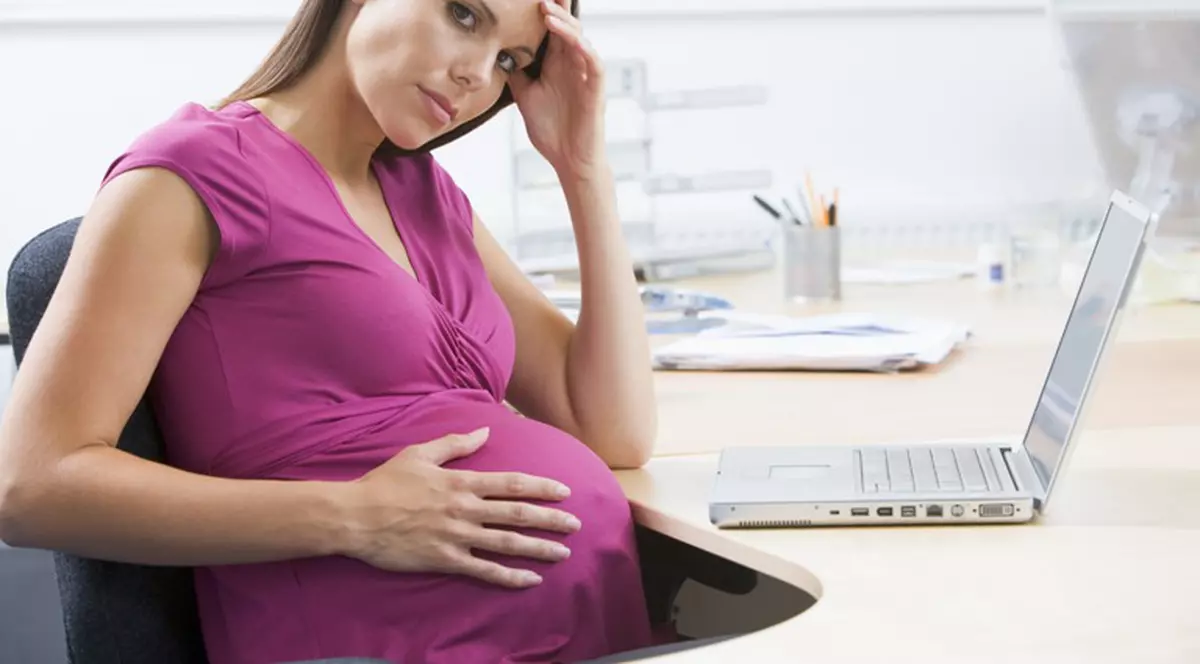 Cum să facem faţă cu brio greţurilor din timpul sarcinii       