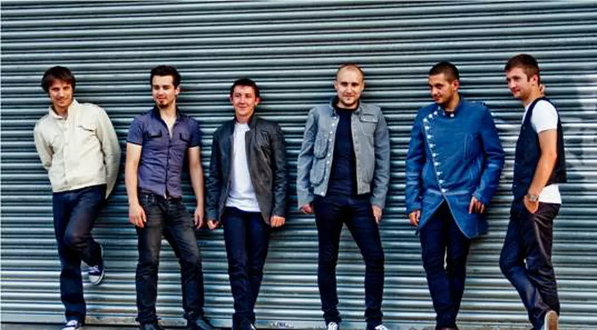 Grimus vor concerta în deschiderea trupei americane The Killers, la Festivalul Szeget (Ungaria)