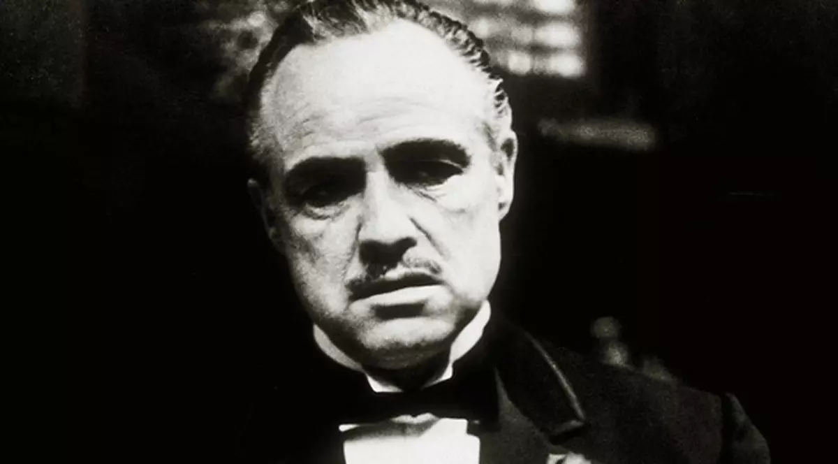 SECRETELE cele mai bine păzite ale Hollywood-ului, date publicităţii! Actorul Marlon Brado îşi înregistra convorbirile telefonice