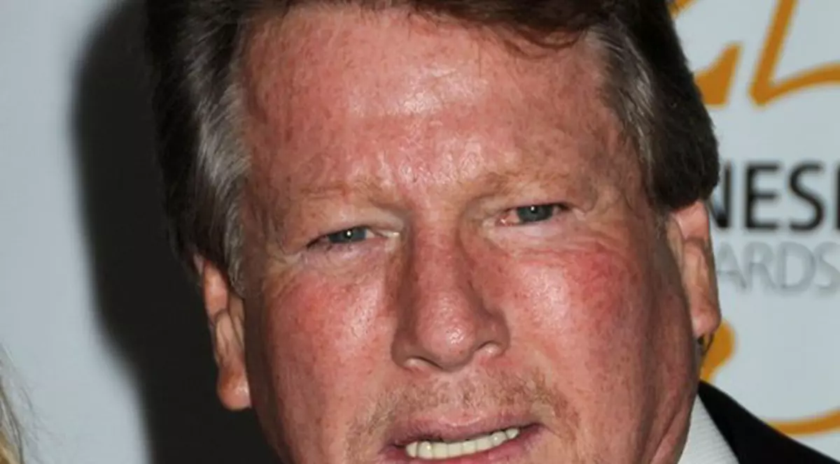 Actorul Ryan O'Neal se luptă cu 3 tipuri de cancer. Vezi cât mai are de trăit!