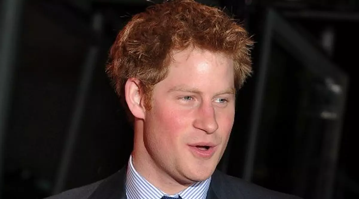 Pentru jubileul reginei Angliei, nepotul ei s-a pregătit temeinic! Prinţul Harry va cânta la tamburină pentru bunica sa