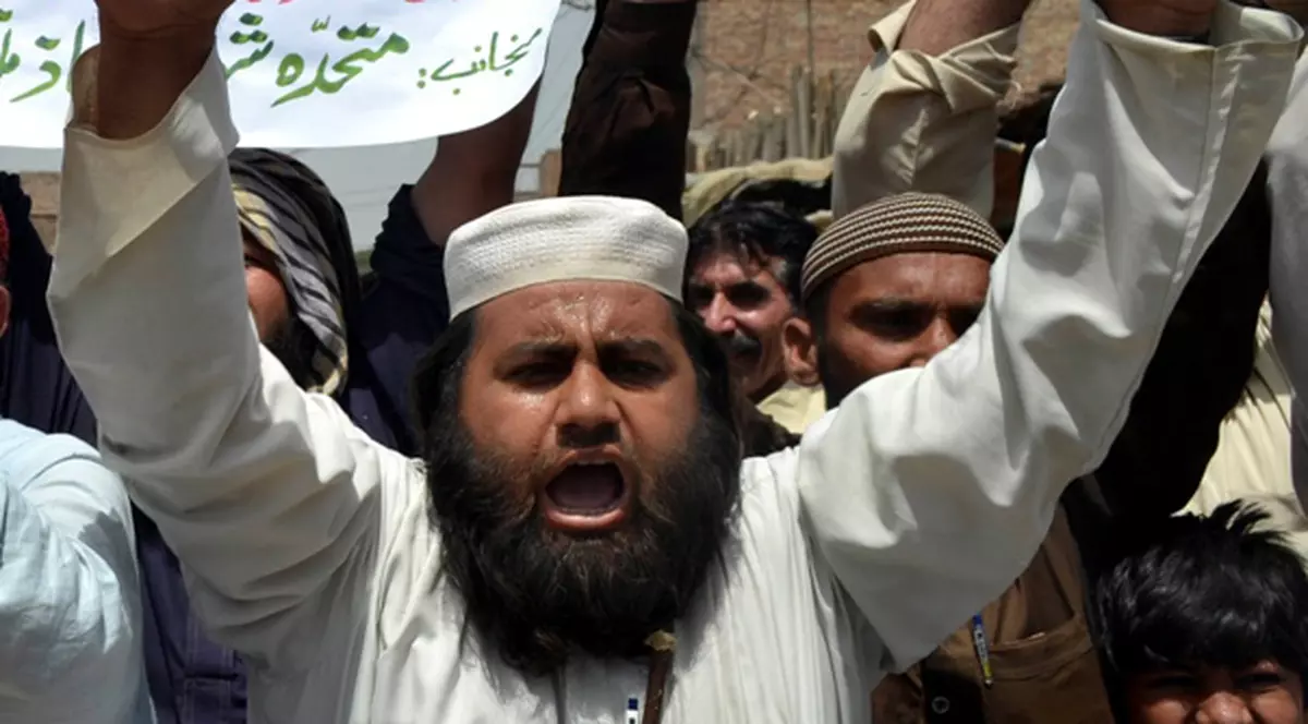 Twitter a intrat în conflict cu RELIGIA! Pakistanul blochează accesul la reţeaua de socializare! 