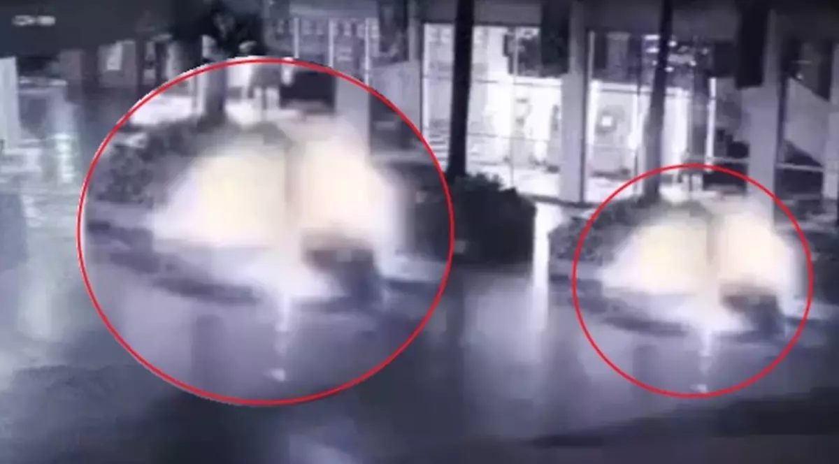 VIDEO INCREDIBIL! Fiinţă luminoasă, cu aripi, filmată căzând din cer. O fi un înger?