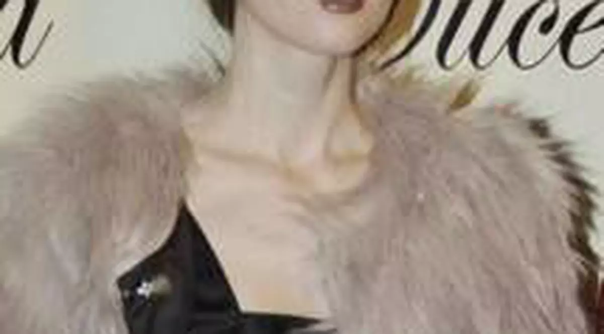 Laura Olteanu o ironizează pe Iulia Albu: ”Da, sunt invidioasă pe vopselurile de pe fața ei, puse invers”