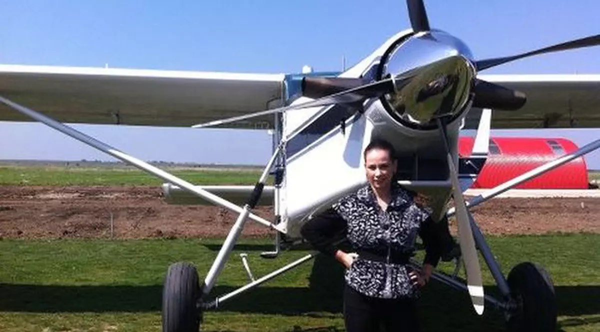 Iuliana Luciu vrea cu paraşuta