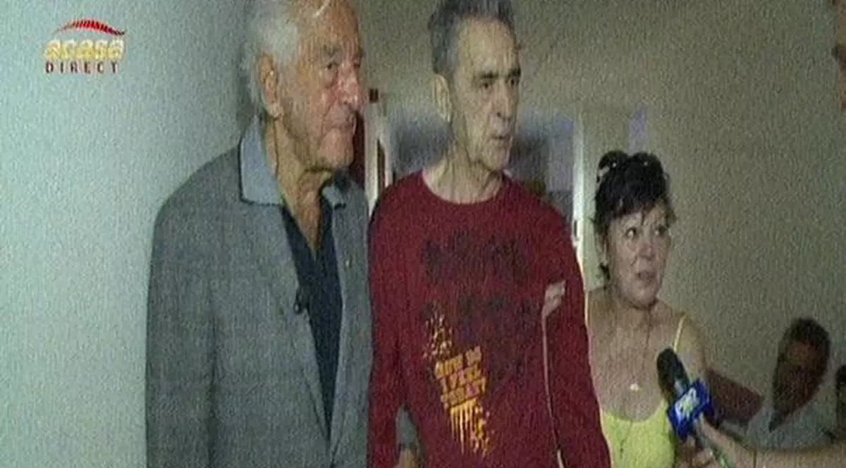 Se simte mai bine! Iurie Darie s-a ridicat din pat și s-a plimbat pe holul spitalului