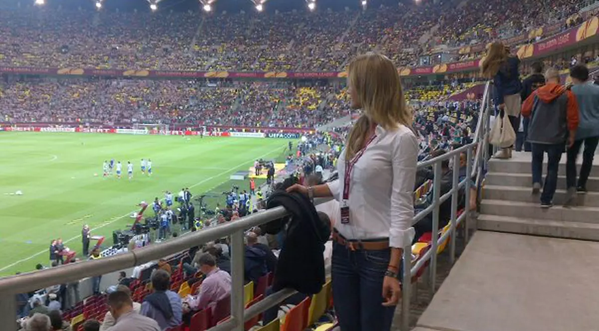 Marina Dina, cu sfârcurile la înaintare la finala Europa League! FOTO