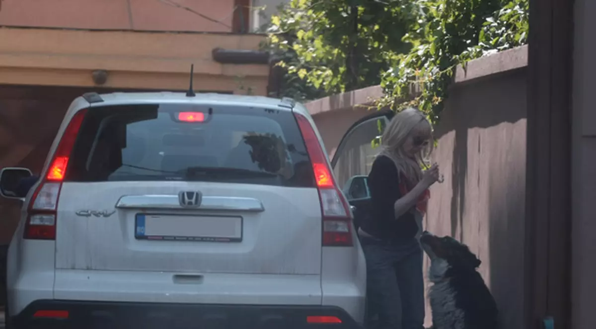 Meme Stoica iubeşte câinii, soţia lui nu prea!