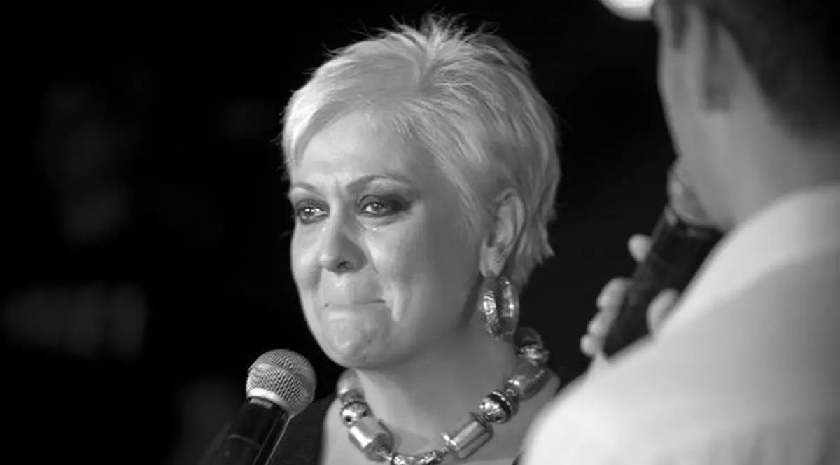 MONICA ANGHEL a PLÂNS pe scenă, în timpul unui concert! | FOTO