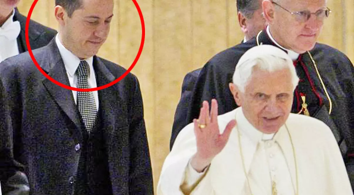 SCANDAL la Vatican! MAJORDOMUL PERSONAL al Papei, arestat pentru scurgere de informaţii!