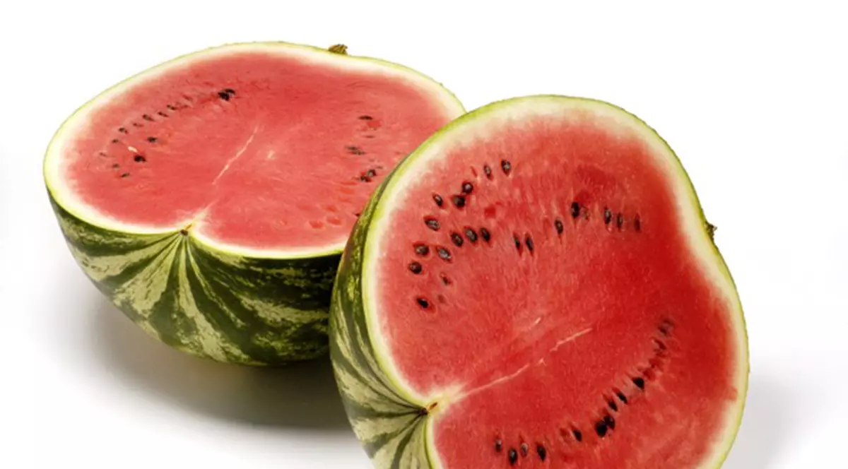 Candidaţii la fotoliile de primari sau şefi de judeţ propun lucruri ciudate alegătorilor