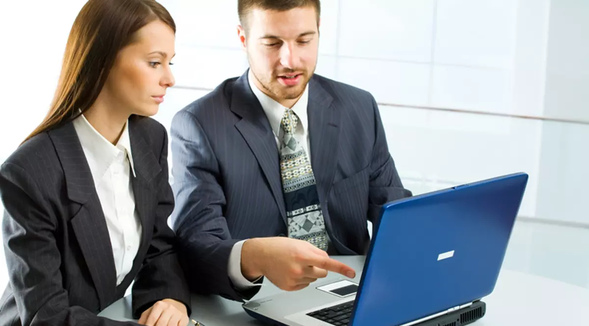 Profesorii și învățătorii din Capitală vor discuta prin videoconferințe