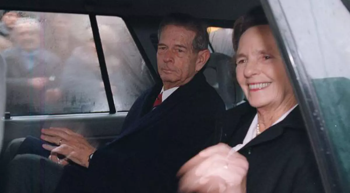 Regele Mihai I al României a primit o limuzină eco