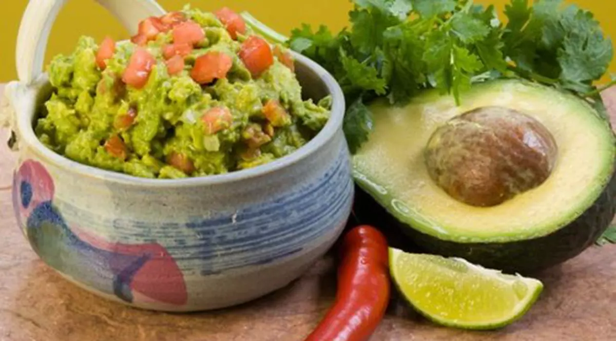 Scapă de burtă cu avocado!