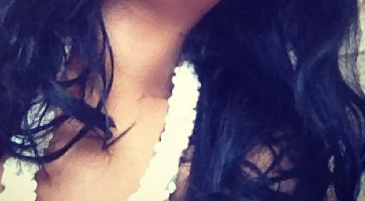 Rihanna, într-un moment de sinceritate maximă: "Sunt STUPIDĂ când îmi fac poze singură"