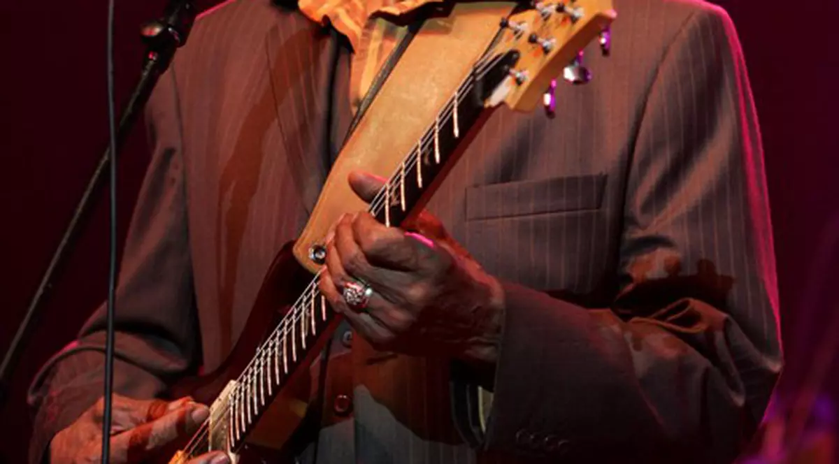 Chitaristul Chuck Brown, supranumit "naşul stilului Go-Go", a murit