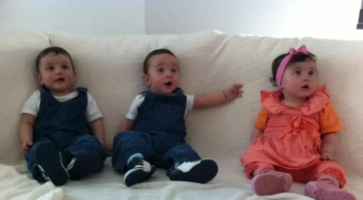 Uite ce frumoşi şi haioşi sunt tripleţii Nicoletei Luciu! | FOTO
