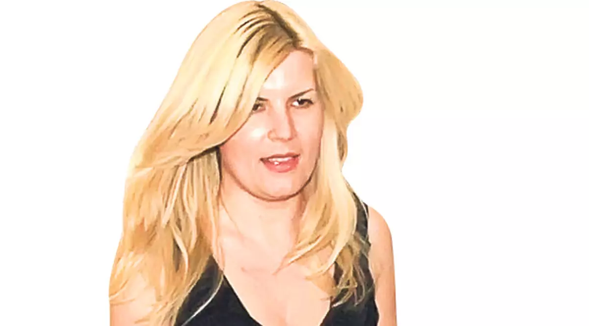 Iată ce i-a trântit un lider PDL Elenei Udrea: «Am tăiat salariile şi pensiile şi tu îţi afişezi decolteul»