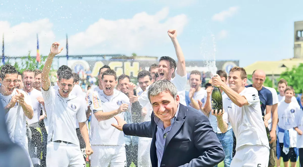 Lui Gică Hagi i s-a facut rău după promovare