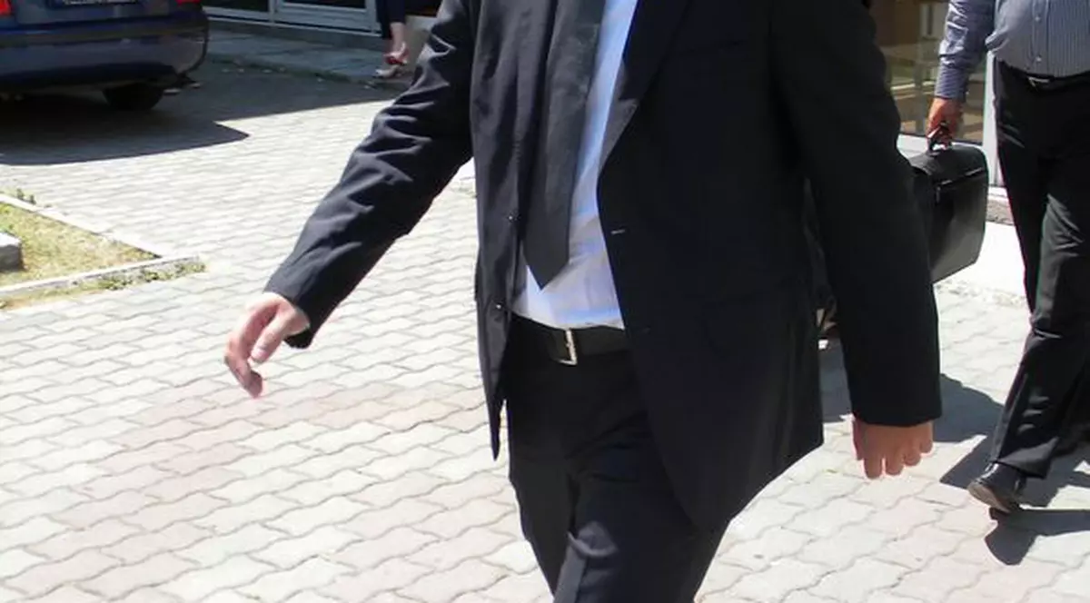 Şerban Huidu a ajuns la judecătoria Braşov. Azi e primul termen în procesul în care e judecat pentru ucidere din culpă