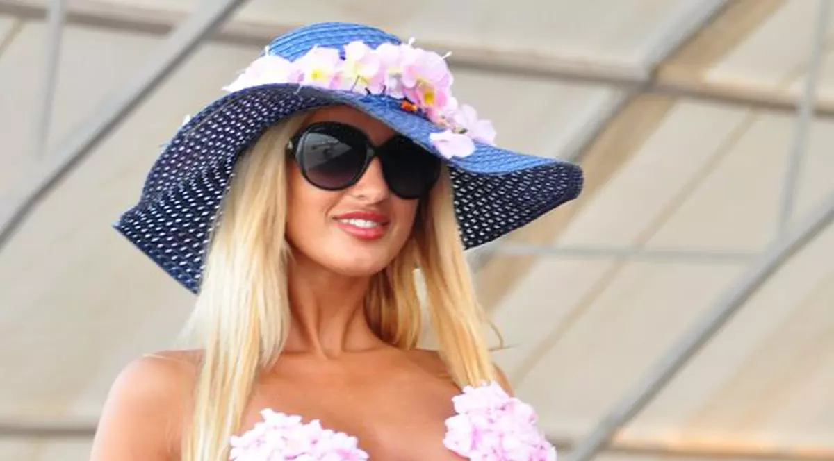 Soțul "casnicei" de la Masterchef, încins de Miss ASE cu un bust impresionant! 