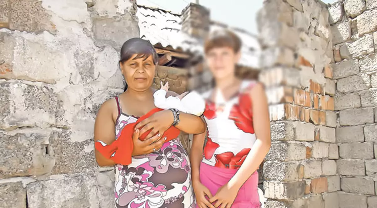 Libertatea vă prezintă povestea incendiară a femeii care, de la 16 ani, a născut prunci pe bandă rulantă: Şi-a adus acasă al 20-lea copil