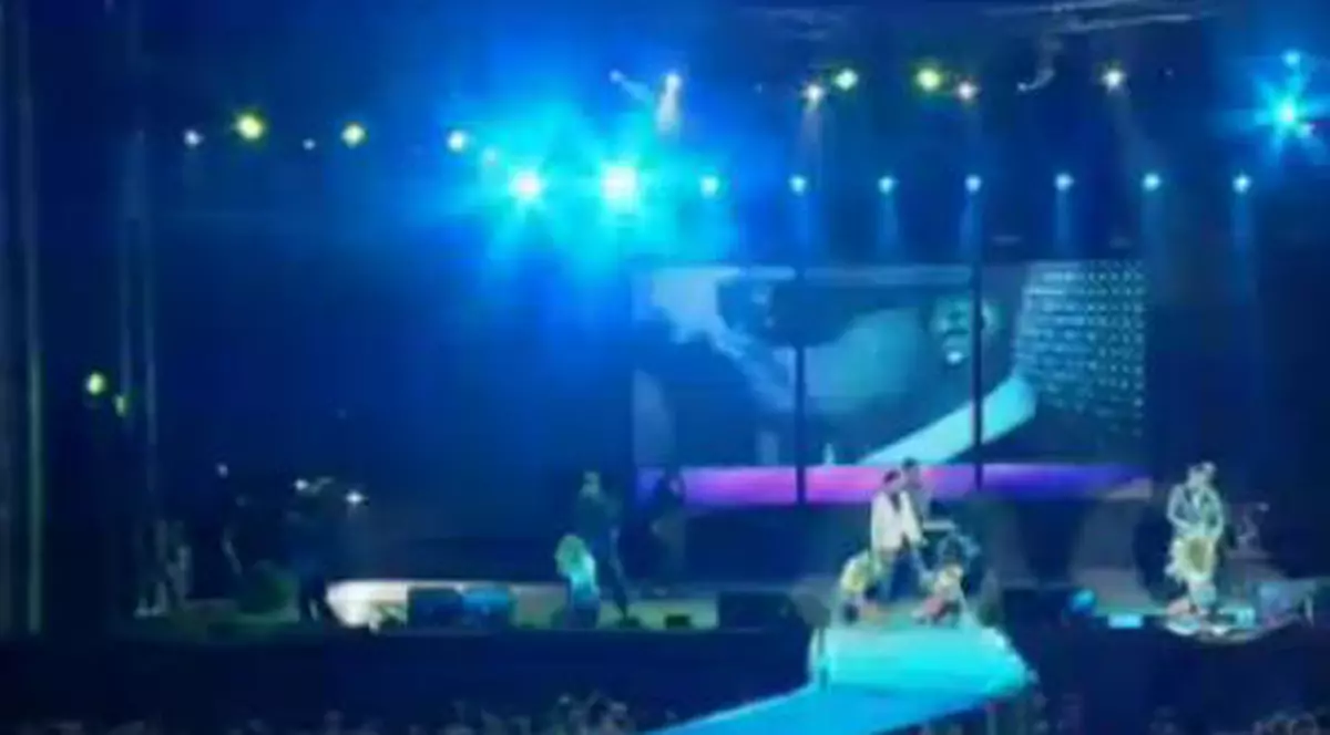 Publicul de la Romanian Music Awards în EXTAZ: băieții de la 3rei SUD-EST s-au reunit pentru premii! ”Amintirile mă chinuiesc”, cel mai fredonat refren