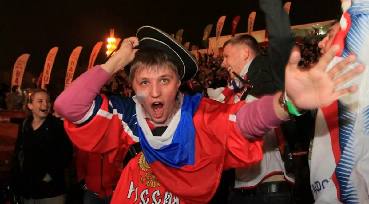 Fanii Rusiei s-au bătut cu stewarzii polonezi! | VIDEO