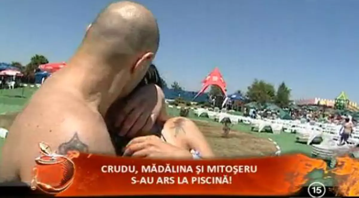 MITOȘERU și PAMFILE, SĂRUT pătimaș în VĂZUL TUTUROR!