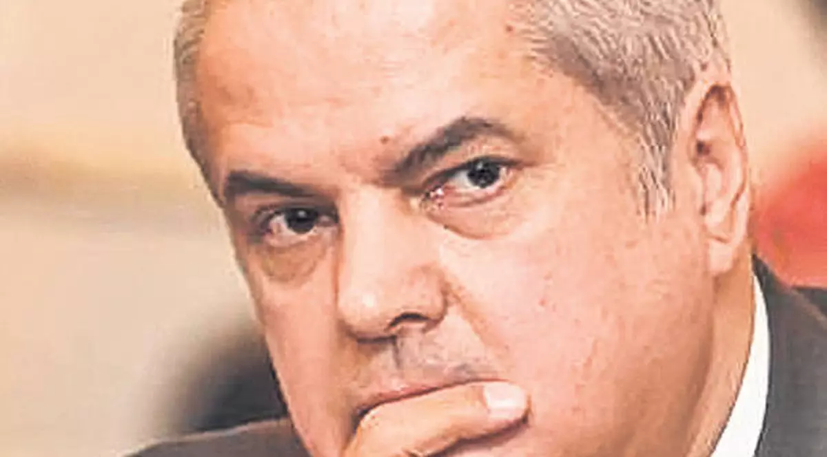 Adrian Năstase, din nou în faţa judecătorilor cu ”Trofeul Calităţii”